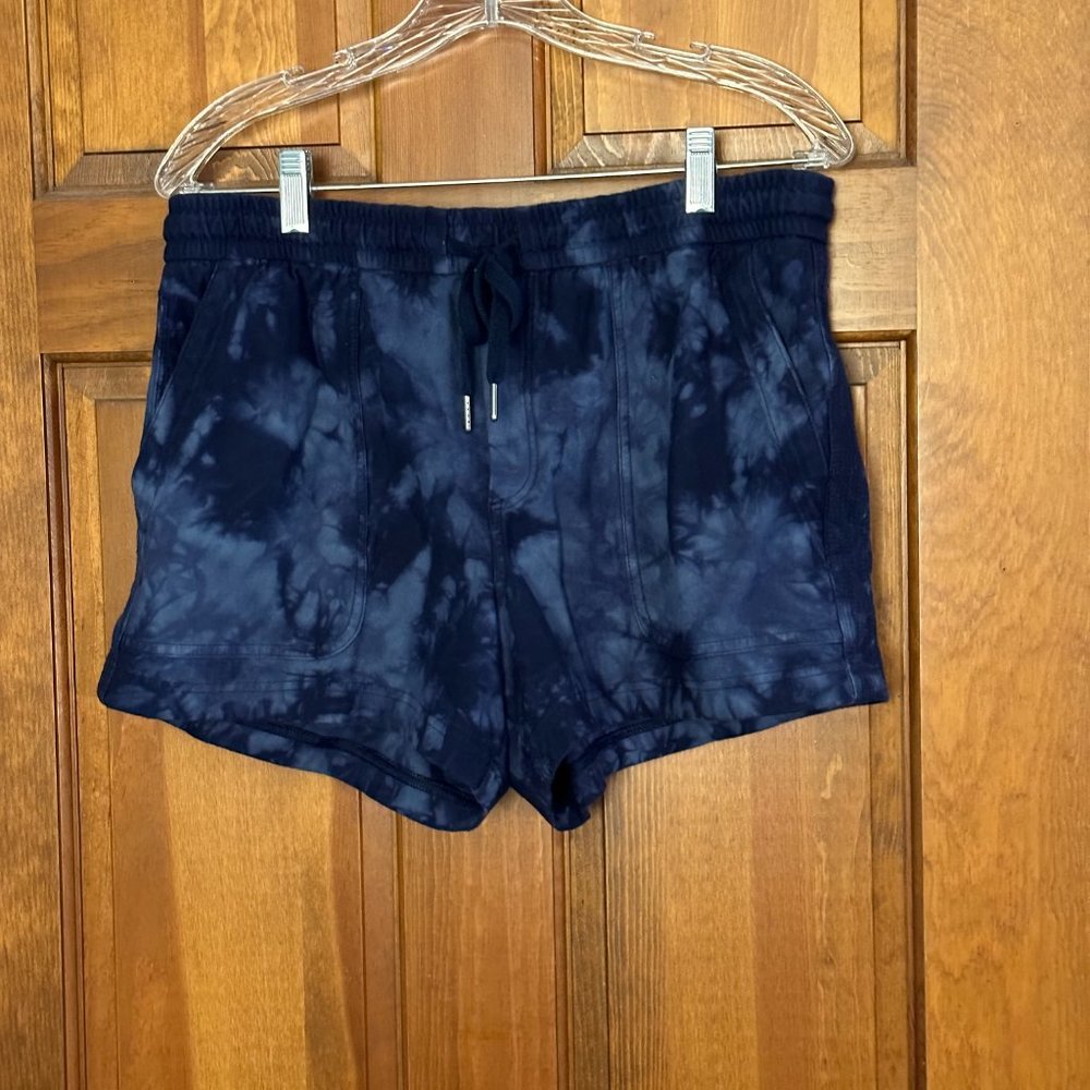 NWOT Athleta Farallon Shorts